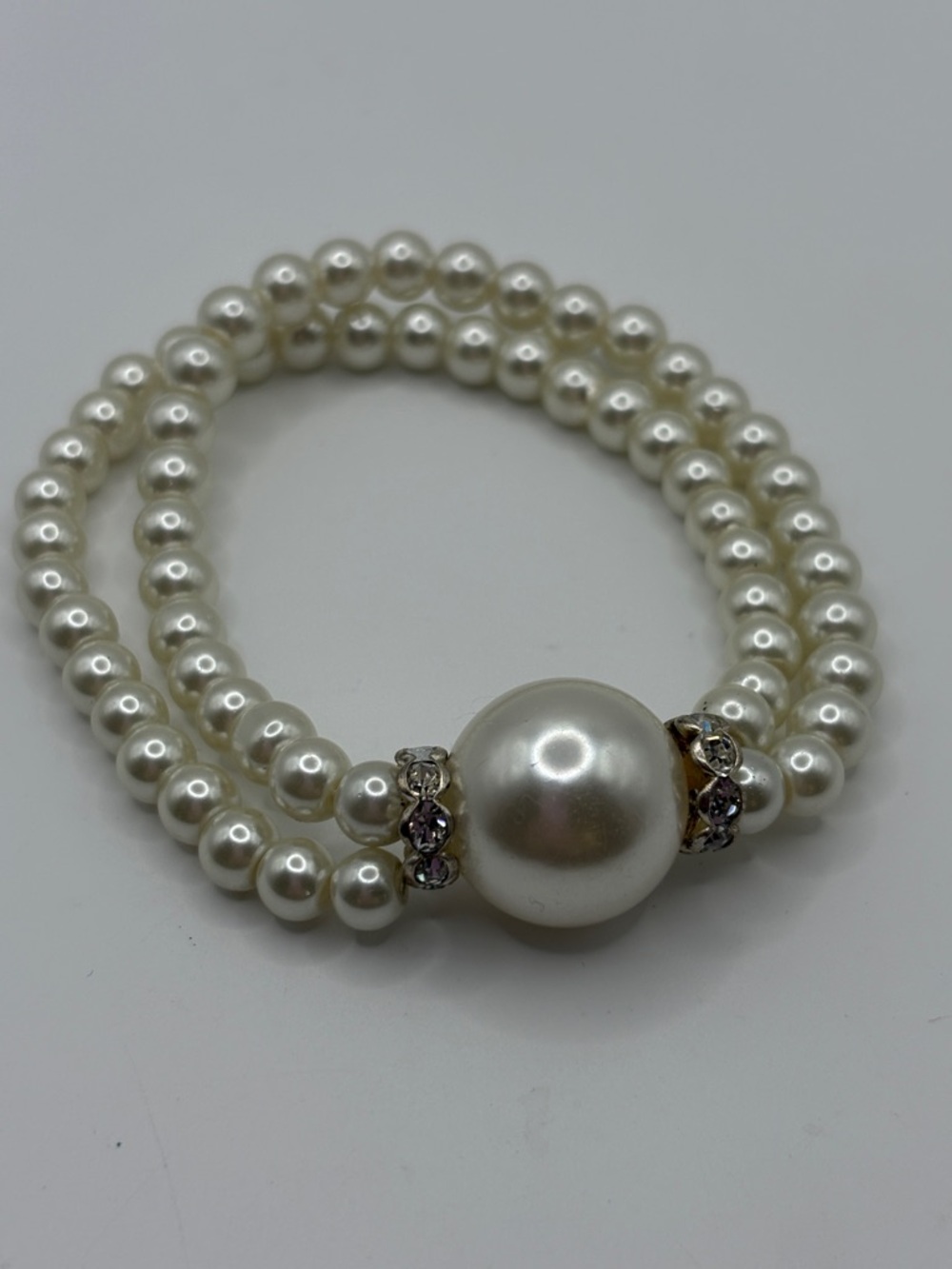 Vintage Triple-Strand Pearl Bracelet with Rhinestone Accents - White 7-8”